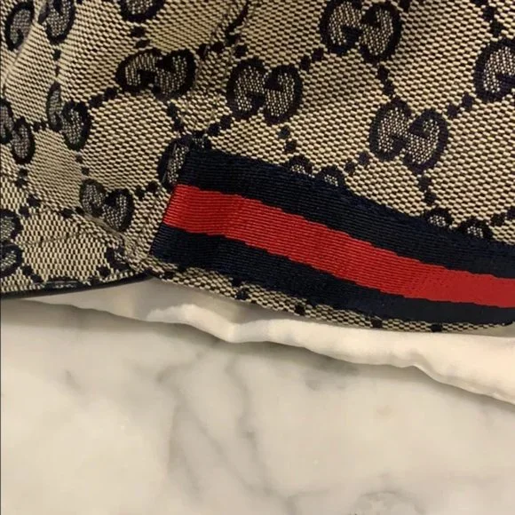 Limited edition Navy authentic Gucci hat - Picture 8 of 8